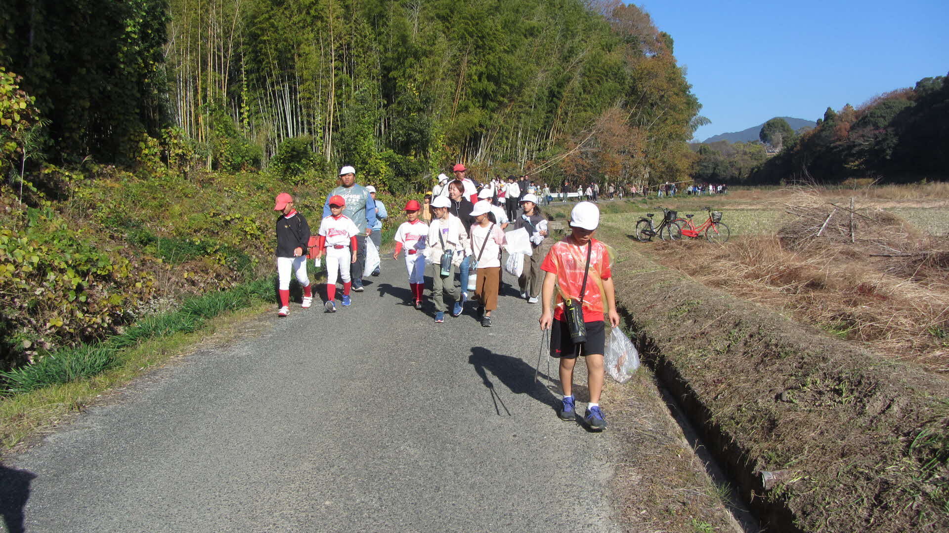R05歩け歩け大会1.JPG