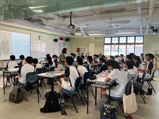 リバーバリーハイスクールでの授業体験